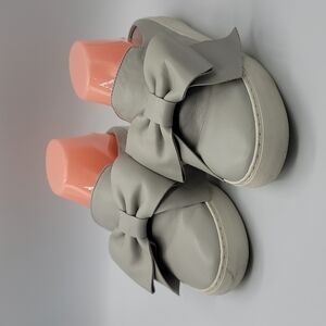 J/slides womens slipon shoes. Size 7
